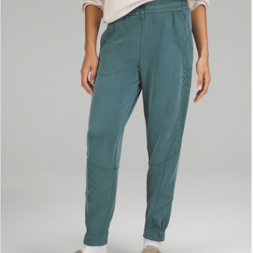 Lululemon Brushed softstreme ribbed jogger